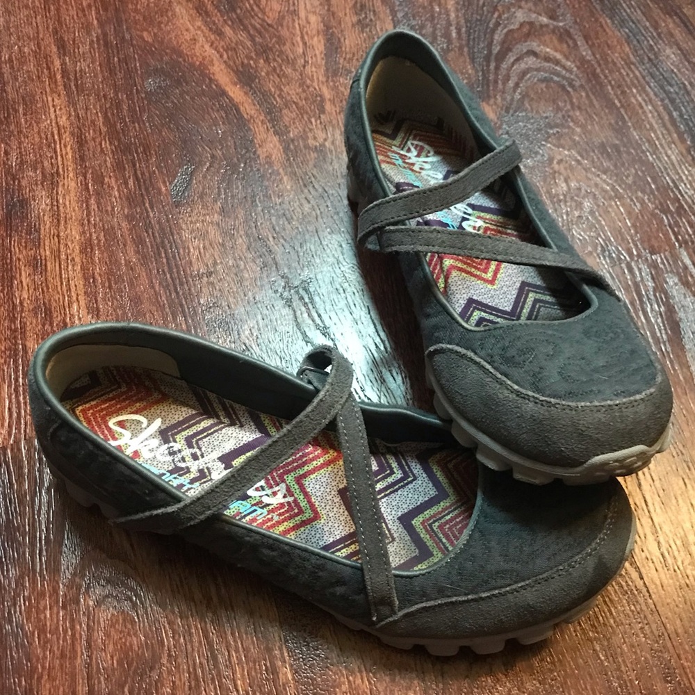 Skechers Mary Jane Grey 6.5 memory foam